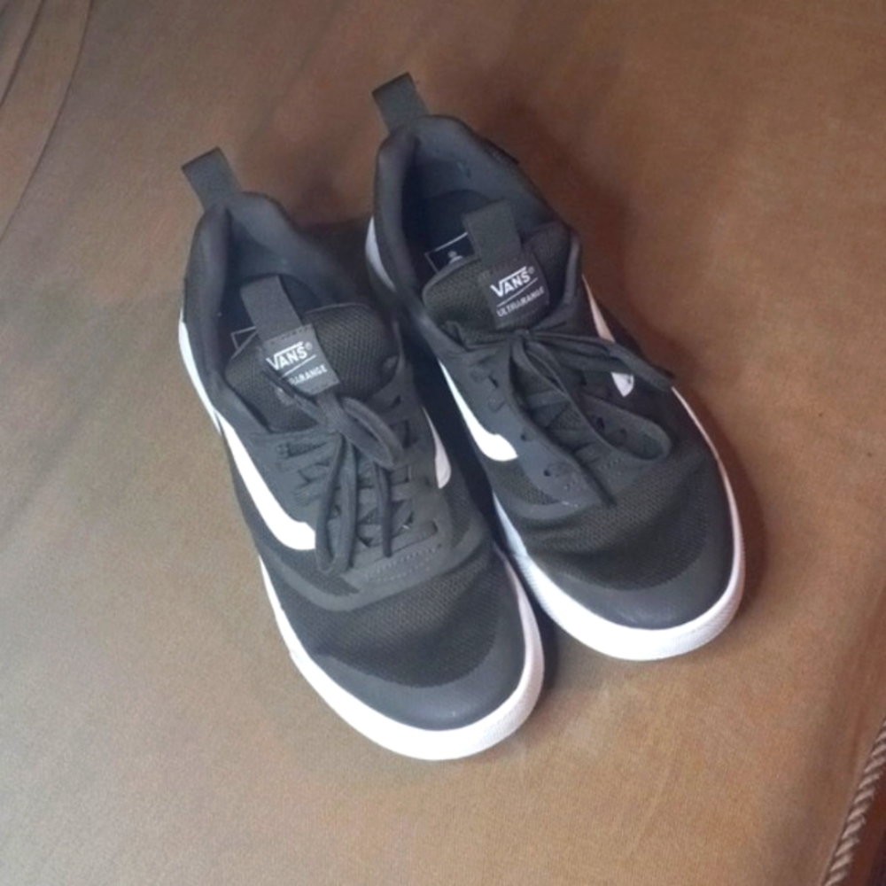 Mens 11 Vans UltraRange Shoes